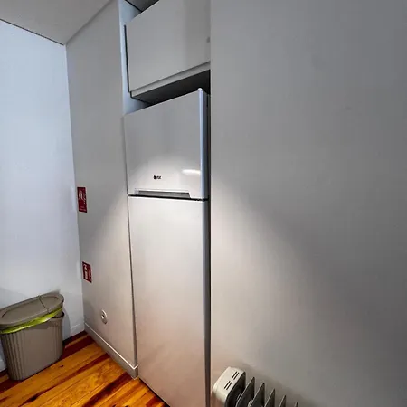 Stylish Stay, Renovated Gem In Bairro Alto Апартаменти *