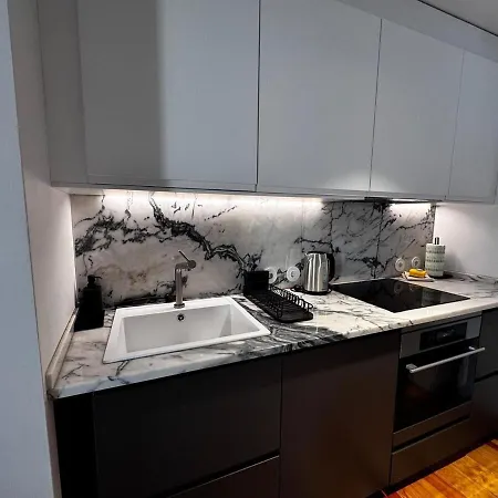 Stylish Stay, Renovated Gem In Bairro Alto * Лиссабон