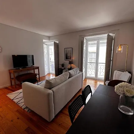 Апартаменты Stylish Stay, Renovated Gem In Bairro Alto *